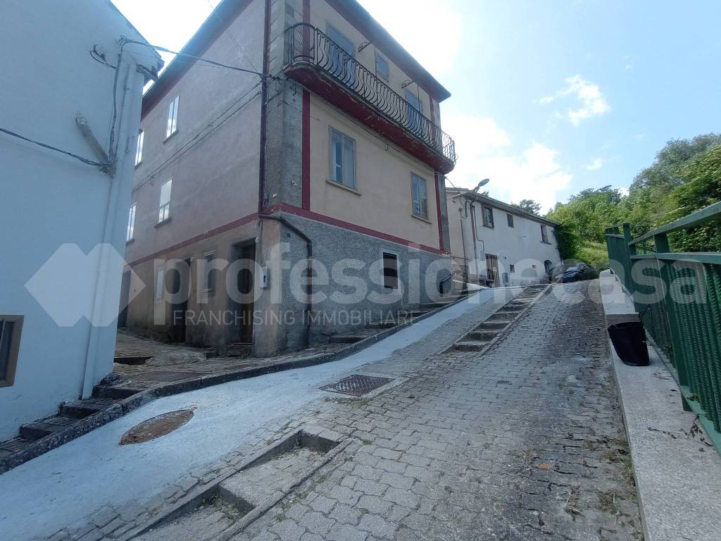 Casa indipendente a Castel del giudice in Via Borgo Vignale, 19 - Foto 3