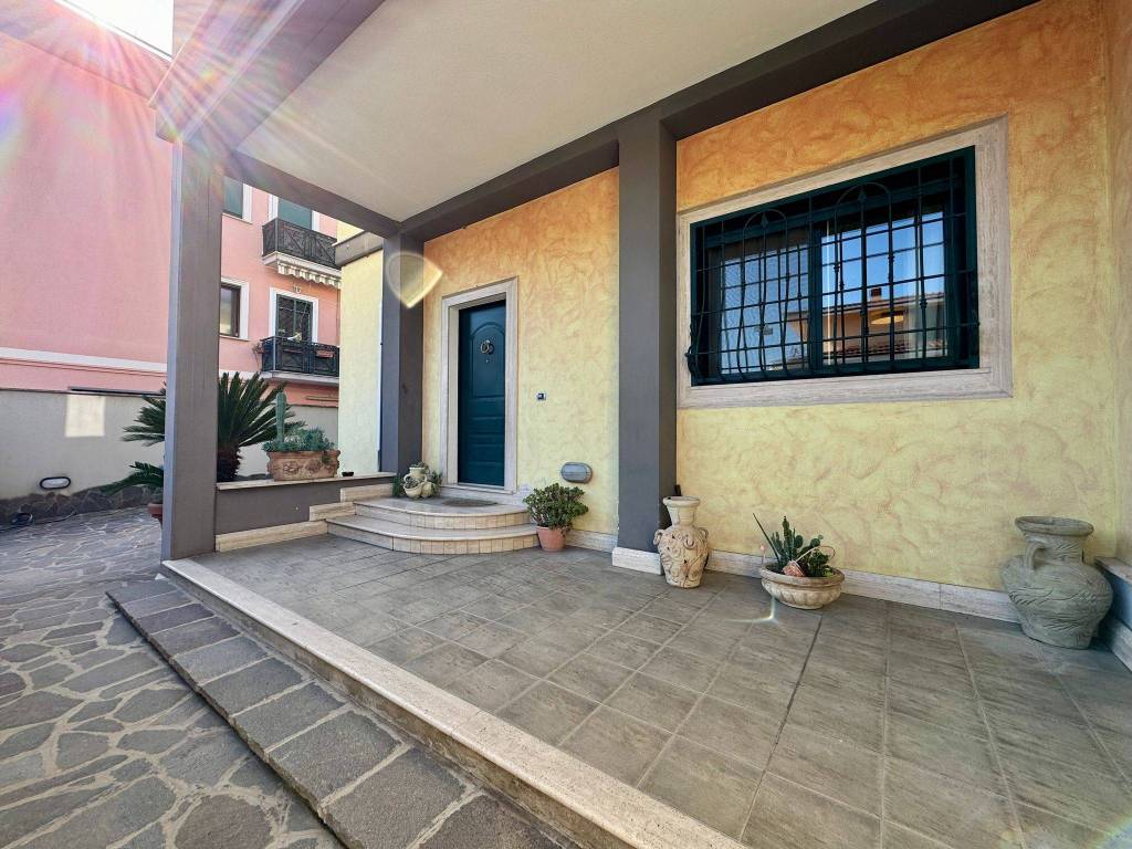 Villa a Aprilia in Via Benvenuto Cellini - Foto 4