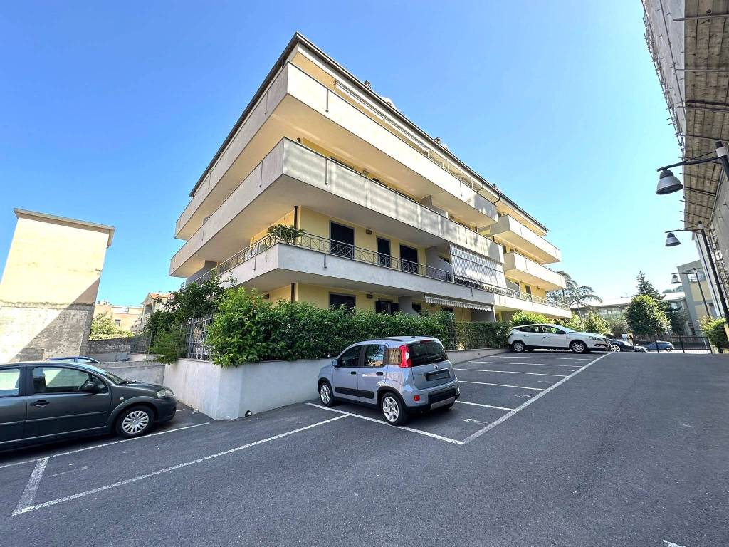 Appartamento a Albenga in Via Leonardo da Vinci - Foto 3