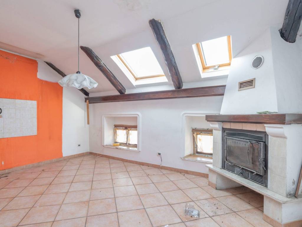 Appartamento a Ciriè in Via Monte Grappa, 22 - Foto 5