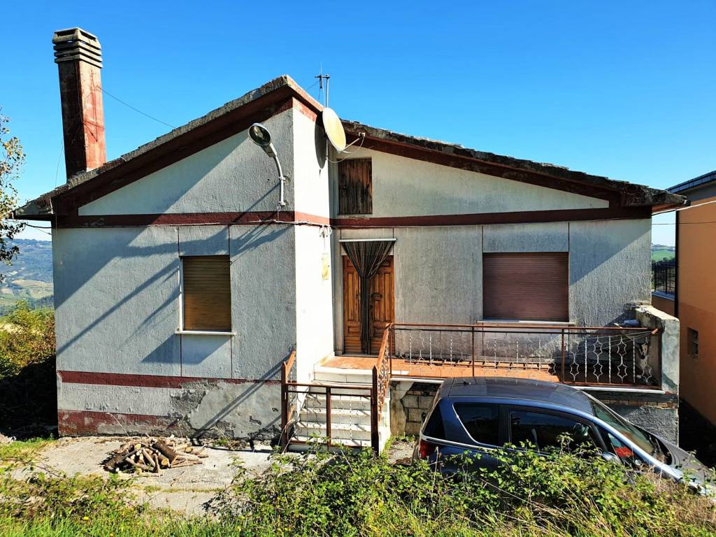 Casa indipendente a Castelli in Frazione Befaro - Foto 2