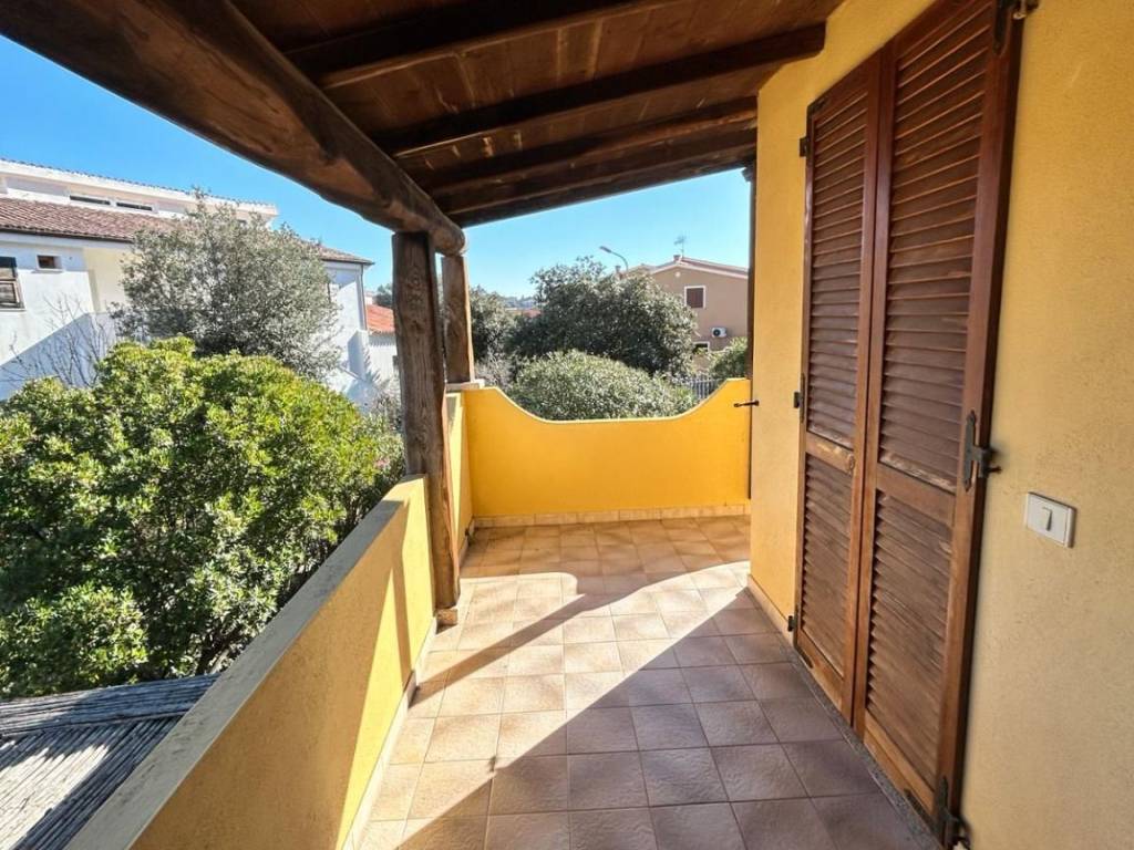Appartamento a Loiri porto san paolo in Via Santa Giusta - Foto 2