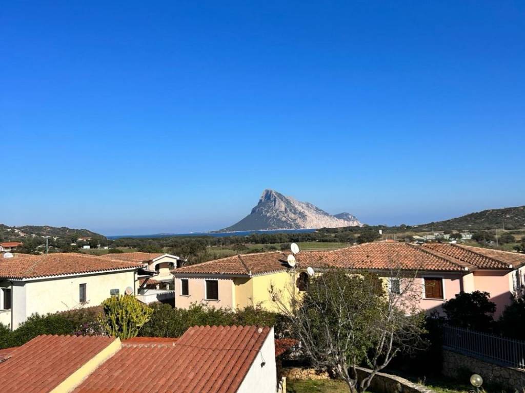 Appartamento a Loiri porto san paolo in Via Santa Giusta - Foto 3
