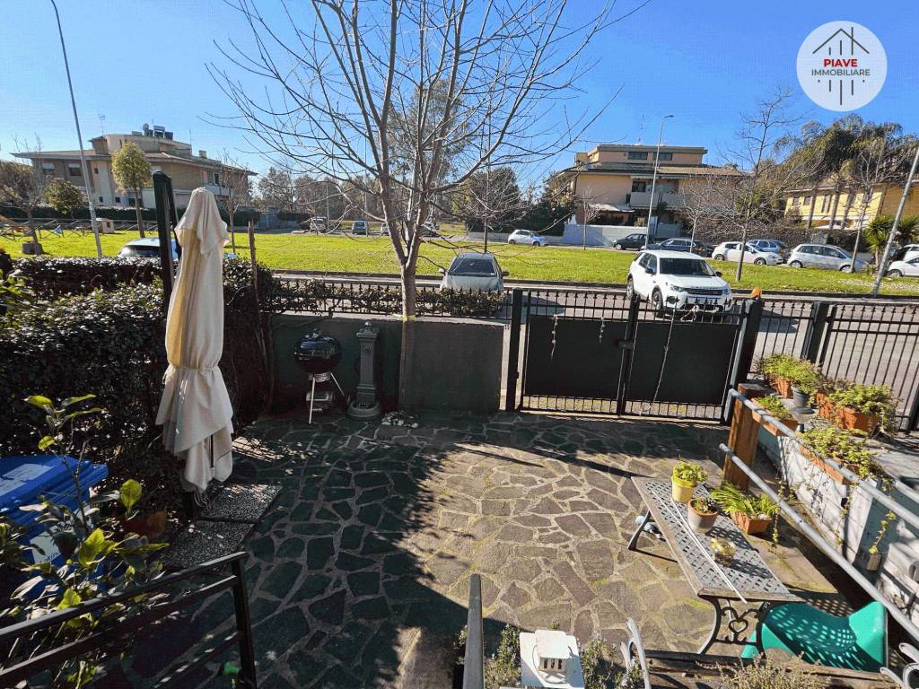 Villetta a schiera a Latina in Via Le Langhe - Foto 4