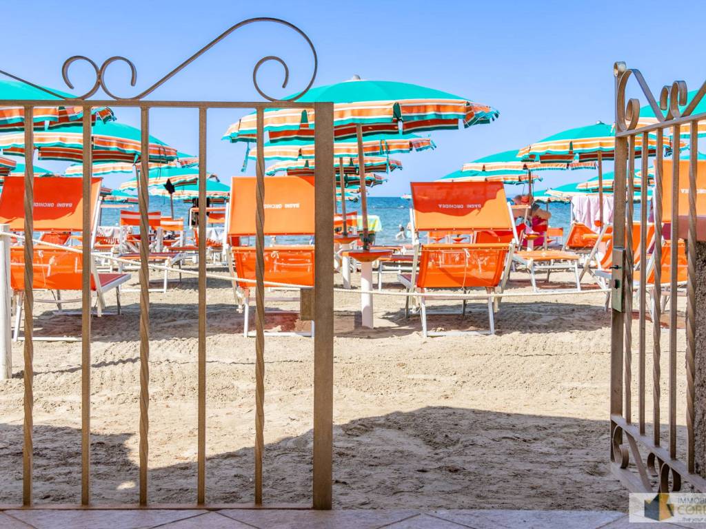 Villa a Follonica in Viale Italia, 39 - Foto 4