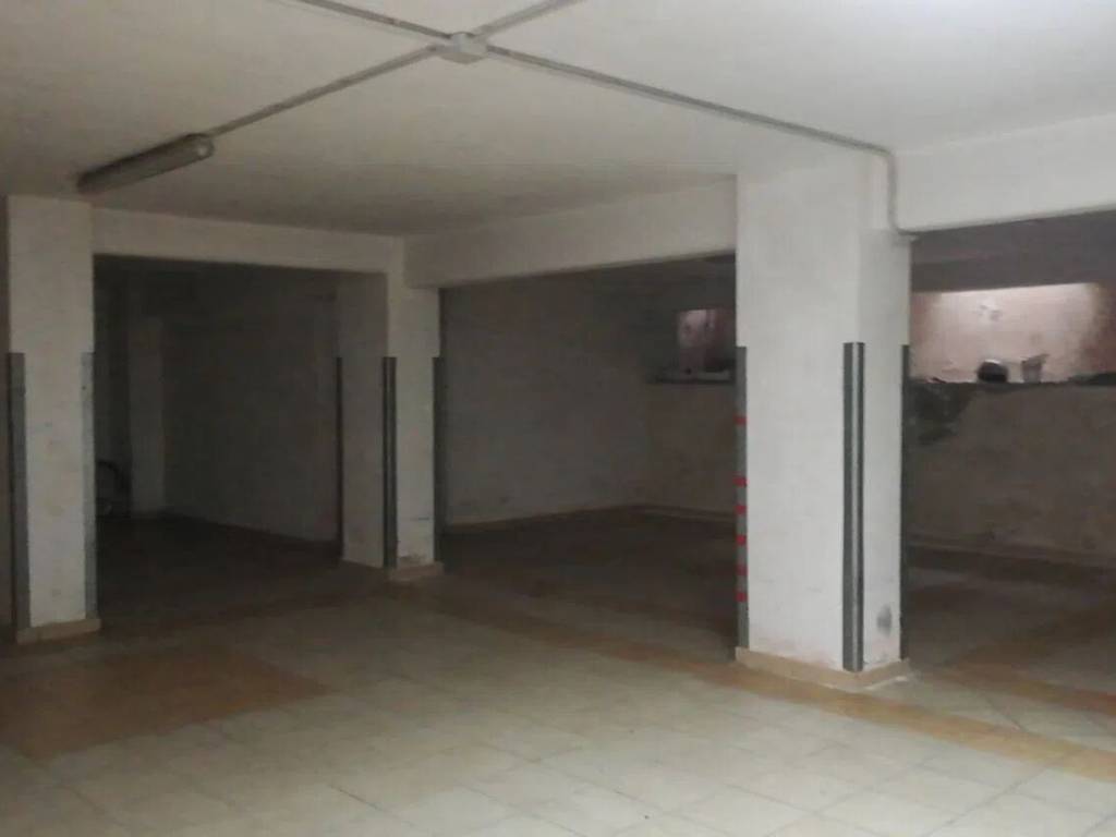 Box / garage a Salerno in Via Madonna Di Fatima S.N.C. - Foto 3