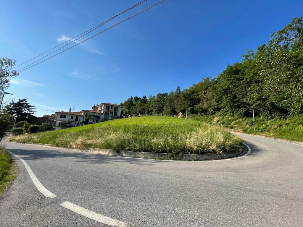Terreno a Monforte d'alba in Via Fracchia - Foto 3