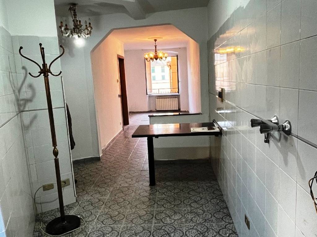 Appartamento a Genova in Via Luigi Maria d'Albertis - Foto 3
