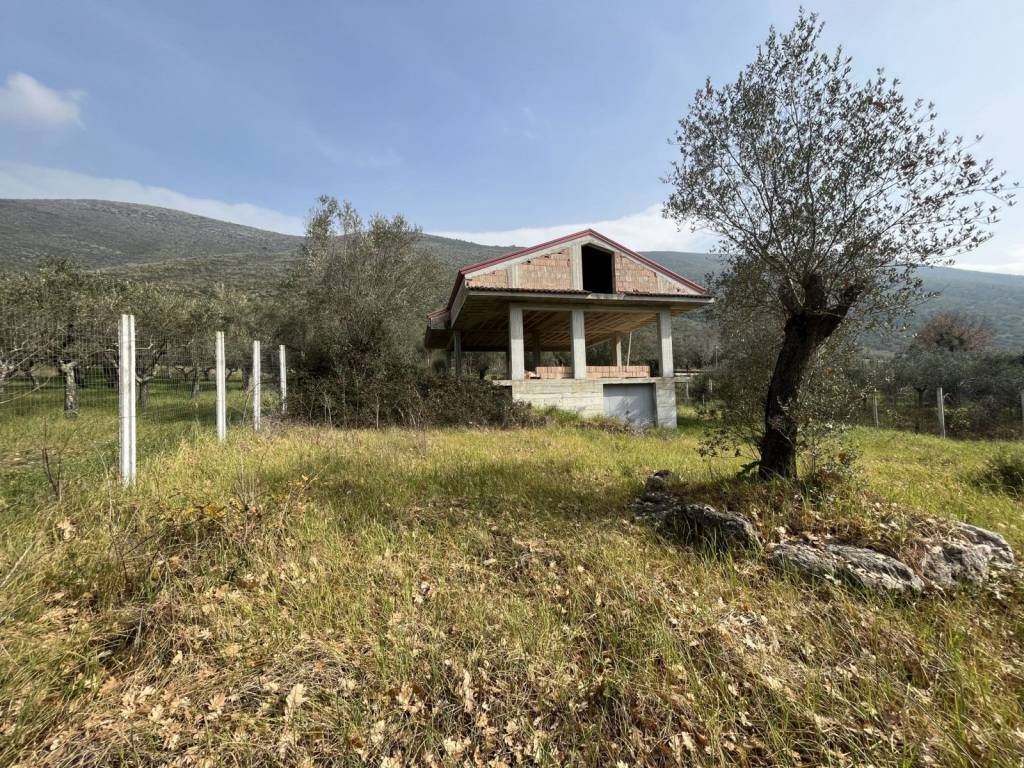 Villa a Giano vetusto in Via Andrea Carbone - Foto 3