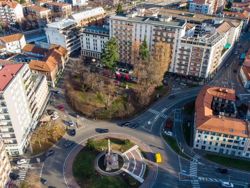 Casa indipendente a Gallarate in Piazza Risorgimento, 9 - Foto 4