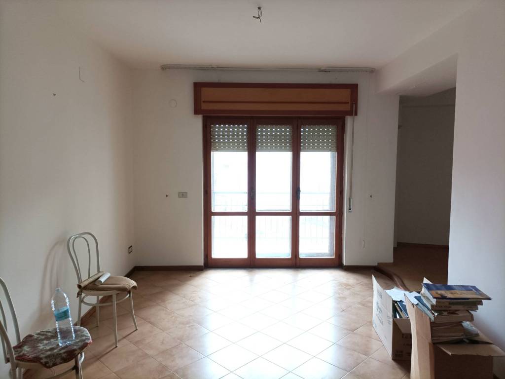 Appartamento a Lagonegro in Via Piano di Lippi, 2 - Foto 3