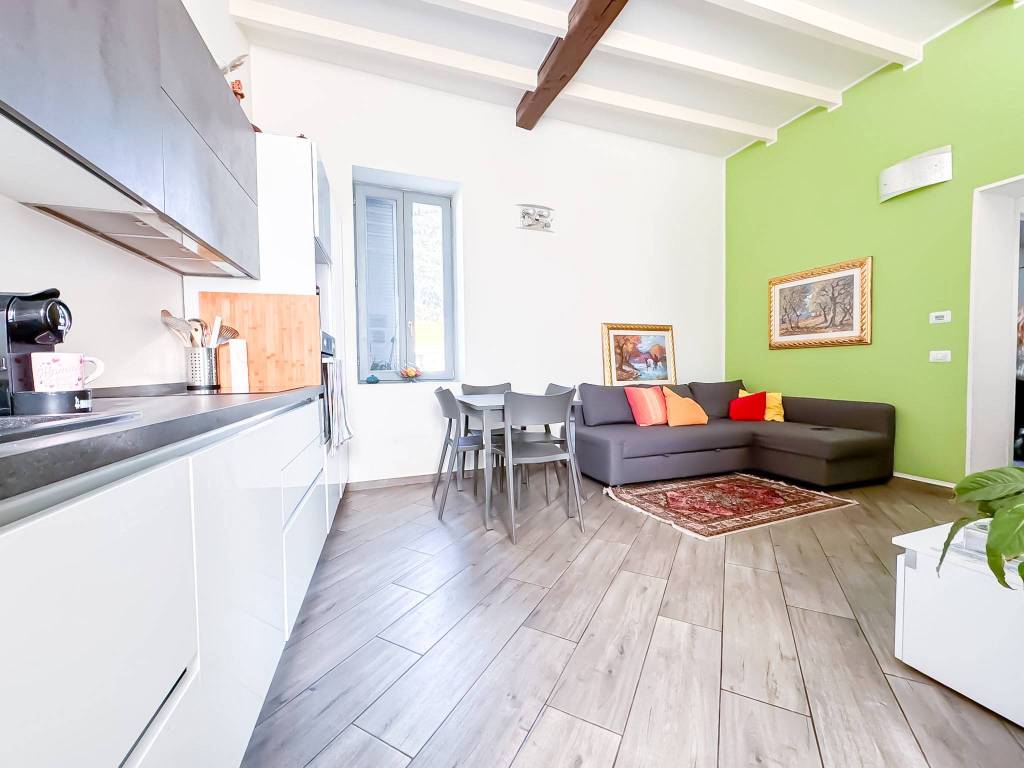 Appartamento a Gorla minore in Via Roma - Foto 2