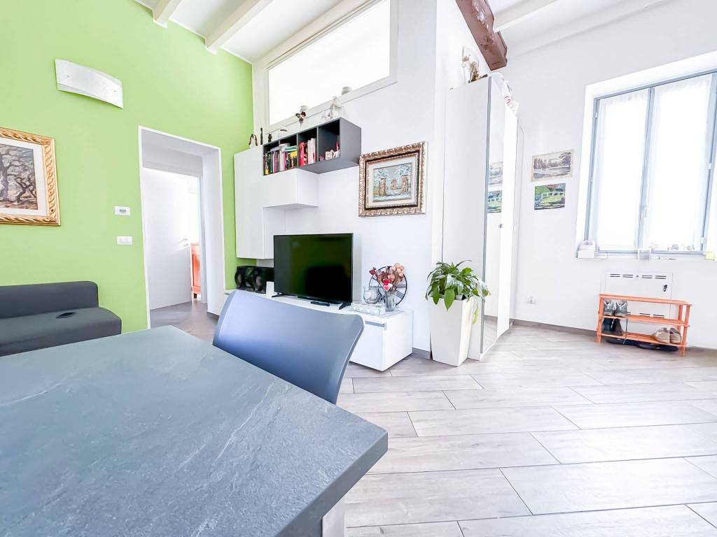 Appartamento a Gorla minore in Via Roma - Foto 3