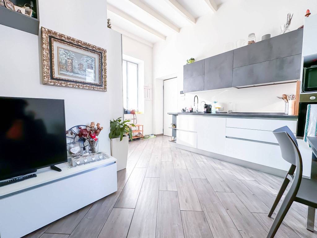 Appartamento a Gorla minore in Via Roma - Foto 5