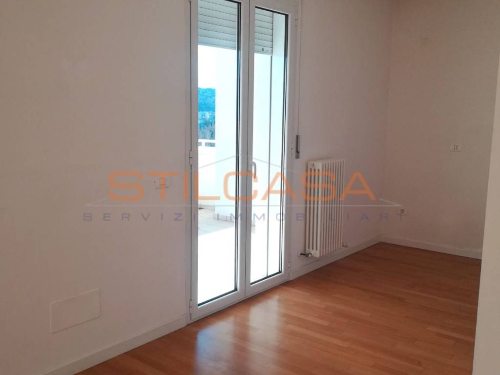Attico / mansarda a Pesaro in Via Gradara - Foto 4