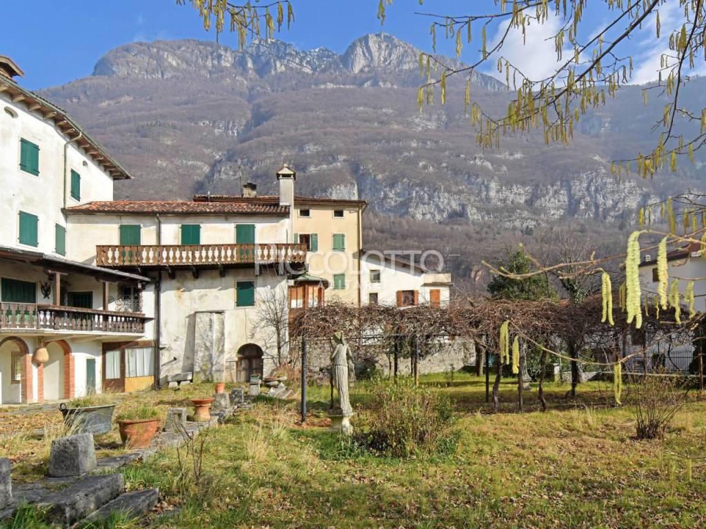 Villa a Longarone in Viale IV Ottobre - Foto 3