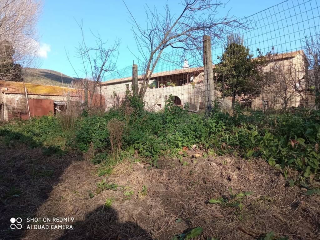 Rustico / casale a Tuoro sul trasimeno in Via Fornello, 5 - Foto 3