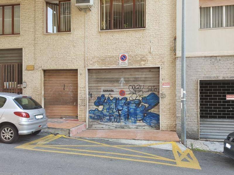 Box / garage a Lamezia terme in Via Scaramuzzino - Foto 2