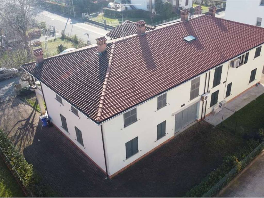 Villa a Soragna in via ferrari, 10 - Foto 3