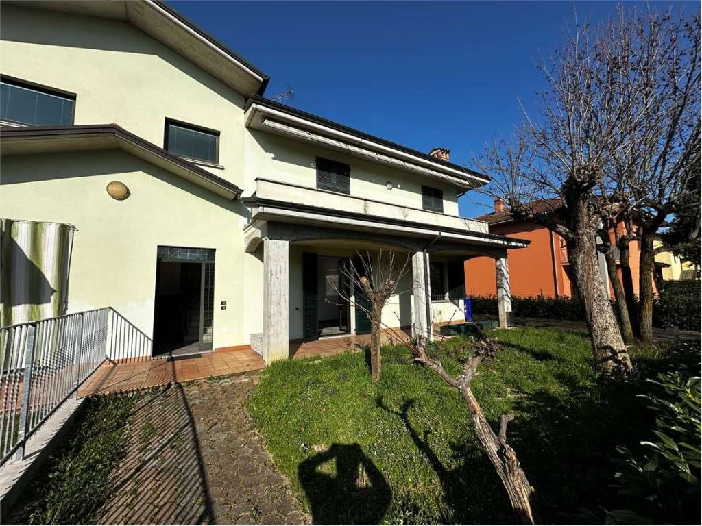 Villa a Soragna in via ferrari, 10 - Foto 5