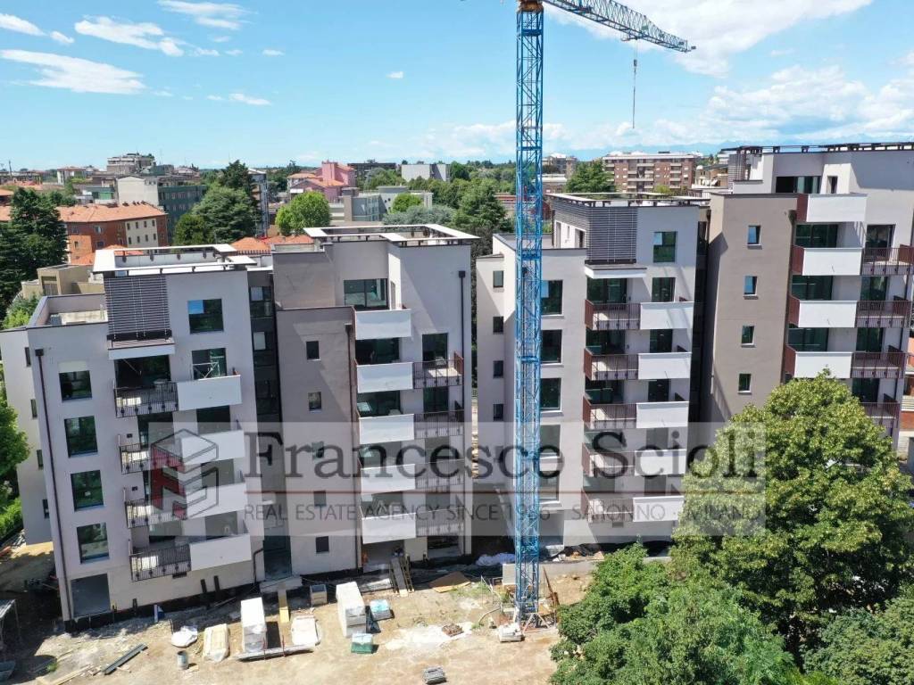 Appartamento a Saronno in Via Alessandro Volta, 47 - Foto 4