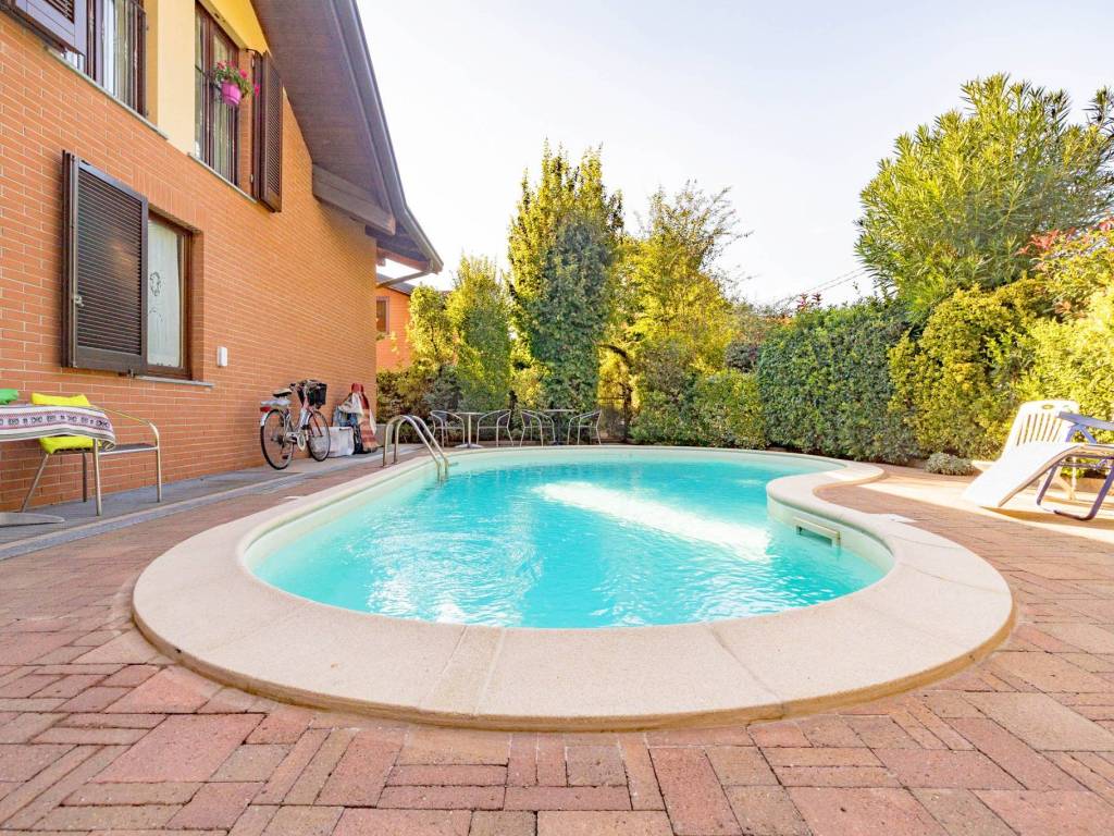 Villa a Caronno pertusella in Via Giuseppe Castelli, 153 - Foto 5