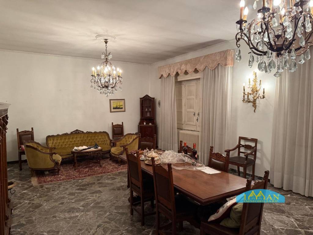 Appartamento a Ceglie messapica in Via San Paolo della Croce - Foto 3