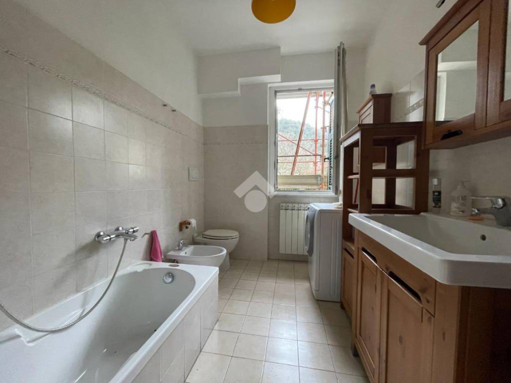 Appartamento a Follo in Via XV Febbraio 1945, 22 - Foto 4