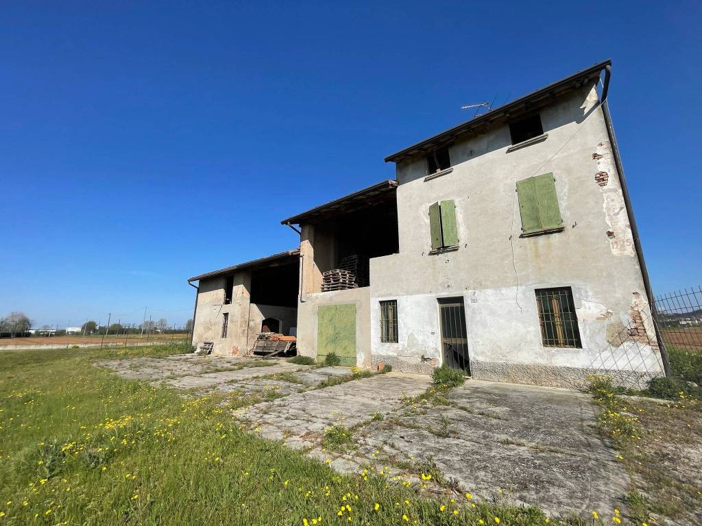Rustico / casale a Castiglione delle stiviere in Via Giovanni Chiassi, 8 - Foto 3