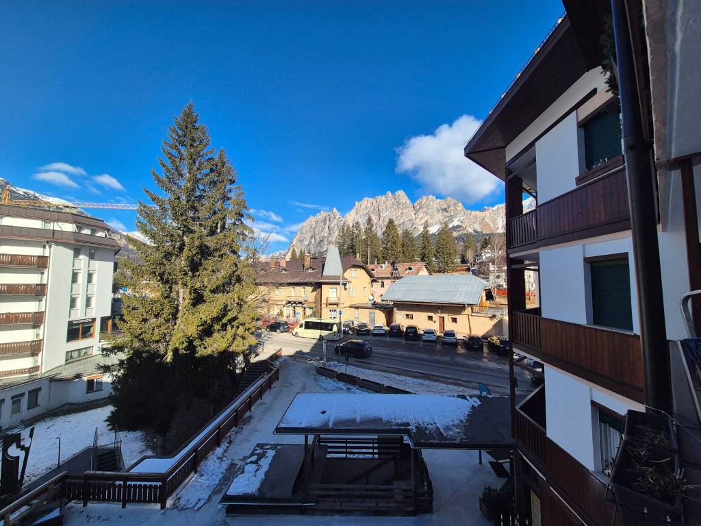 Appartamento a Cortina d'ampezzo in Largo delle Poste - Foto 3