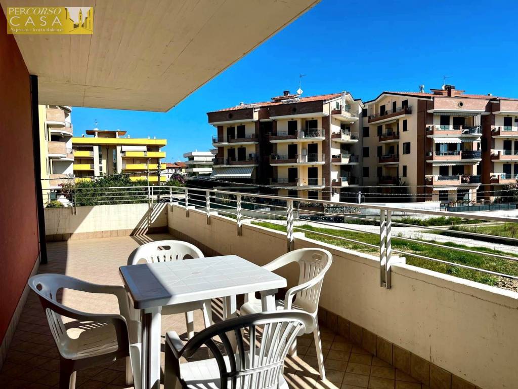 Appartamento a Tortoreto in VIA RAFFAELLO SANZIO - Foto 3