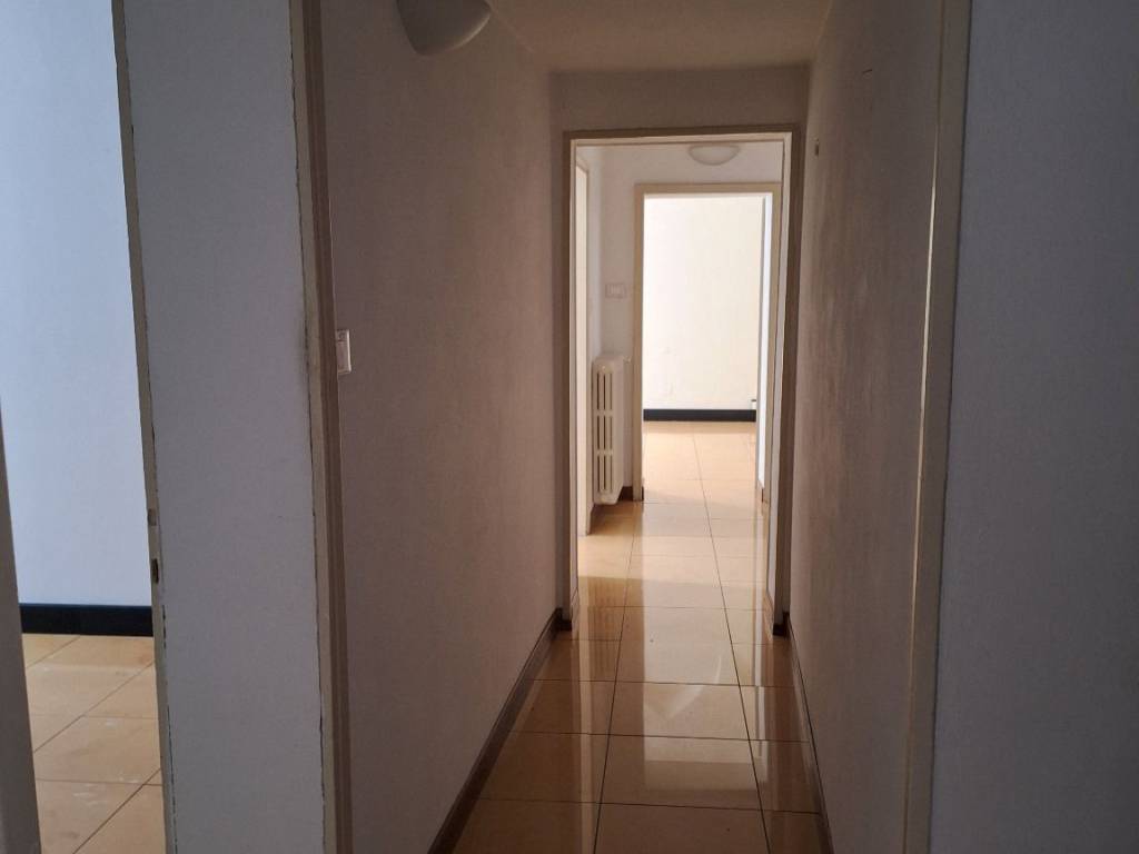 Appartamento a Mantova in Via Giovanni Chiassi - Foto 4