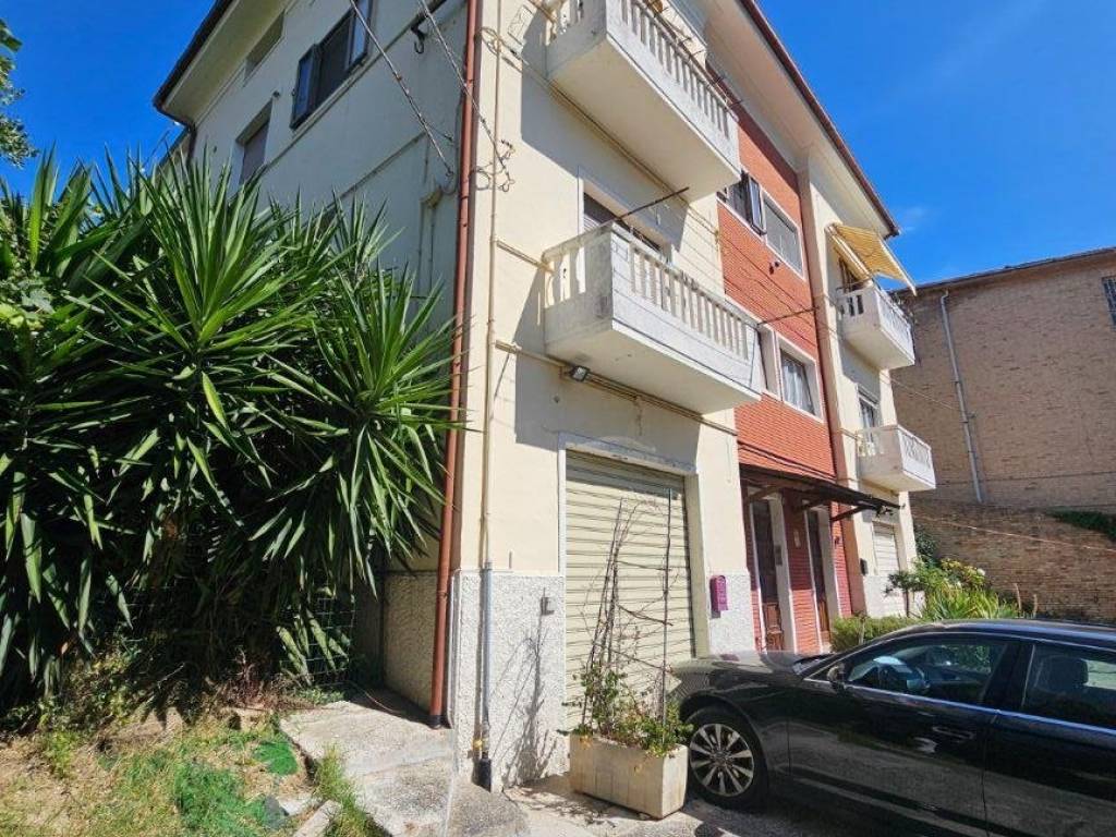 Appartamento a Loreto in Via Guglielmo Marconi, 9 - Foto 2