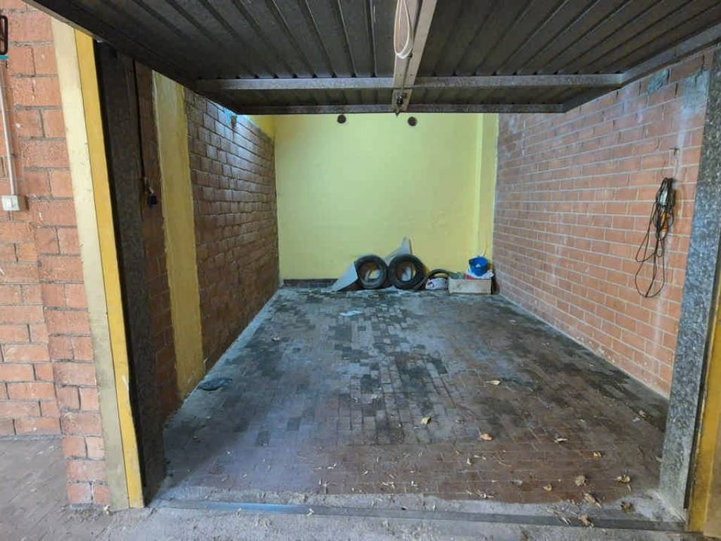 Box / garage a Avellino in Via Michele Pironti, 19 - Foto 3