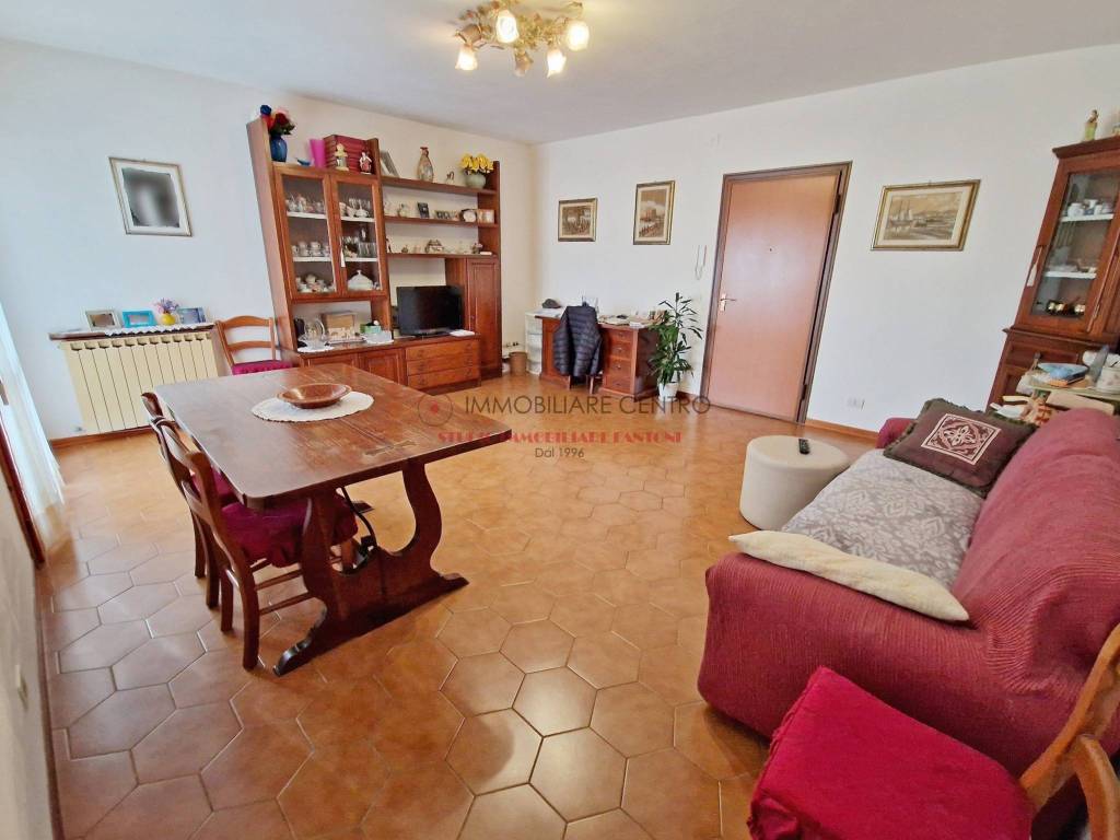 Appartamento a Camaiore in Via del Caravello - Foto 2