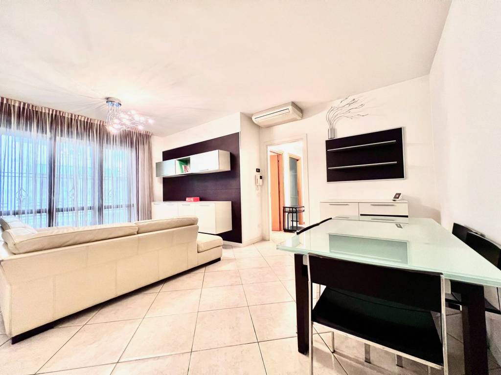 Appartamento a Riccione in Viale San Martino, 88 - Foto 2