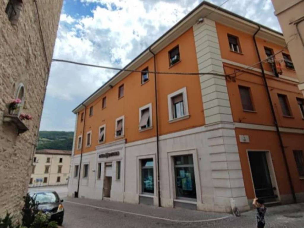 Immobile a Fossombrone in Piazza Dante Alighieri, 24 - Foto 3