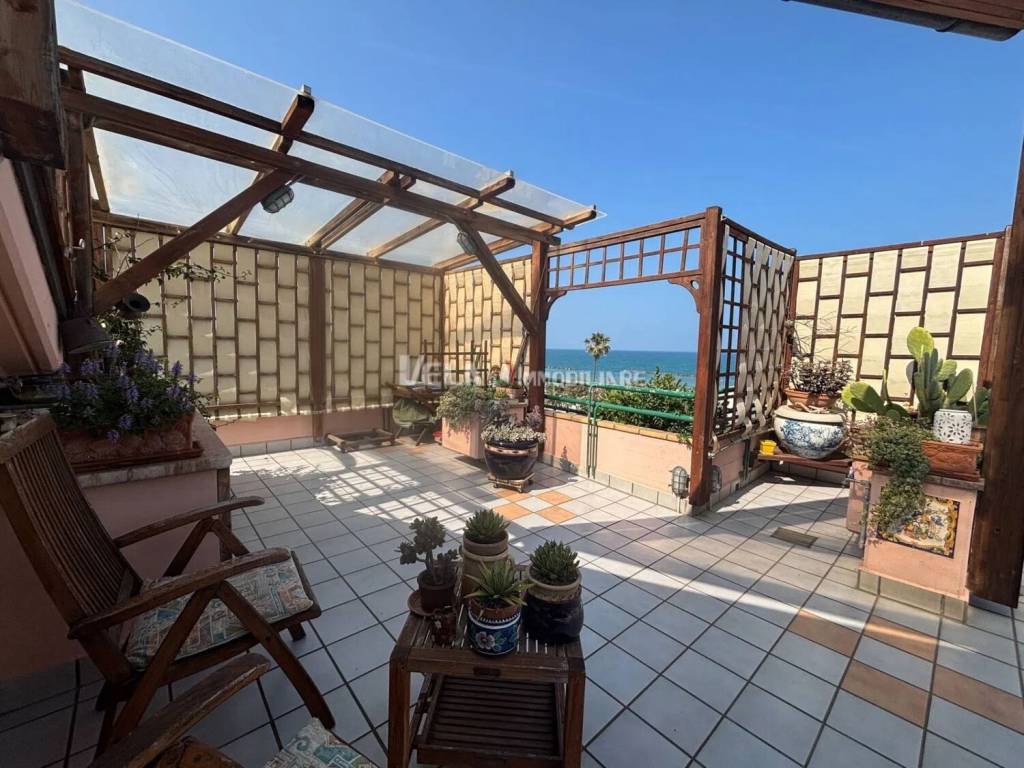 Appartamento a San benedetto del tronto in Via Lucrezio Caro, 4 - Foto 3