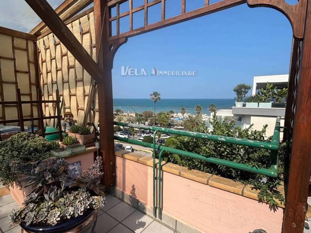 Appartamento a San benedetto del tronto in Via Lucrezio Caro, 4 - Foto 4