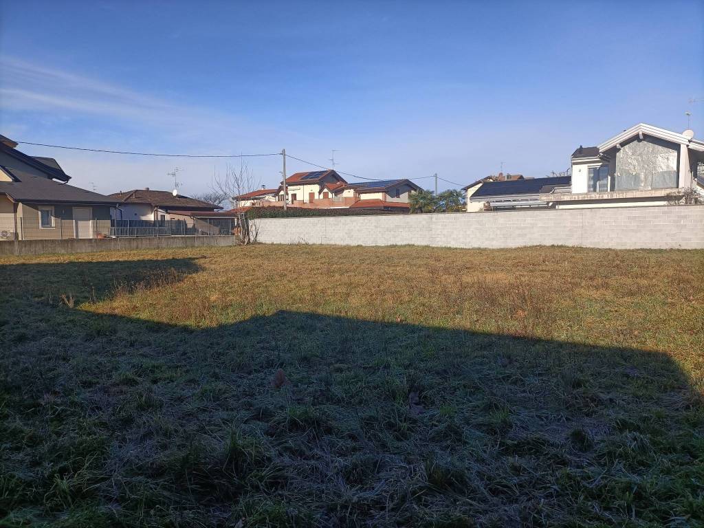 Terreno a Gorla maggiore in Via Carso - Foto 2