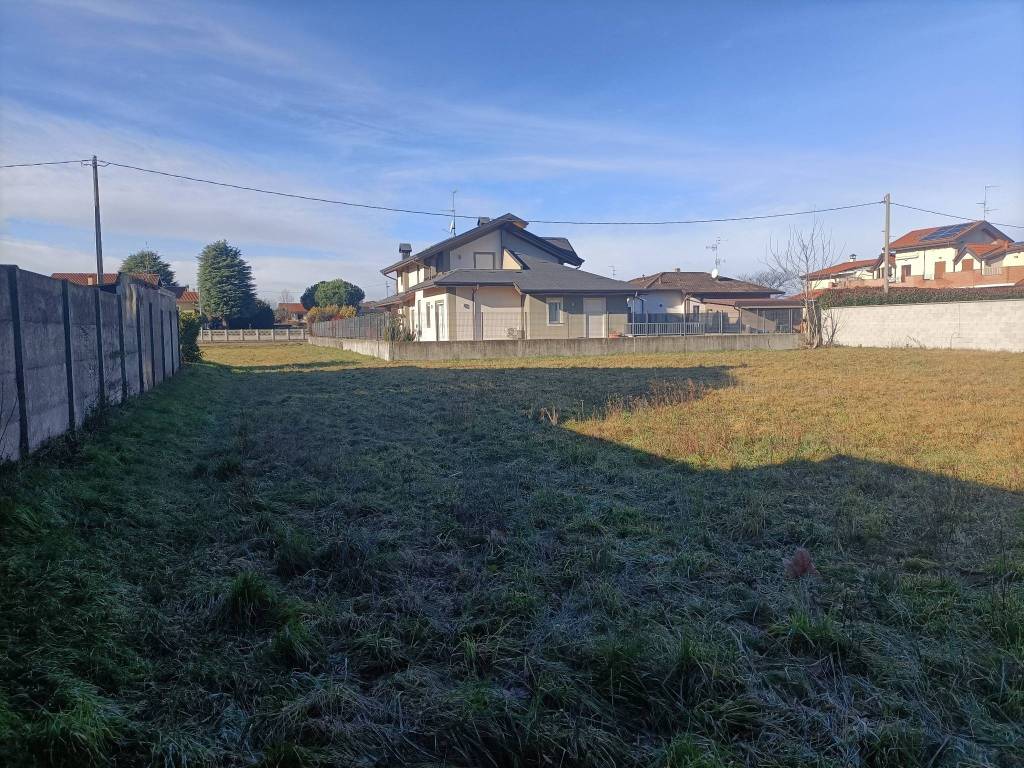 Terreno a Gorla maggiore in Via Carso - Foto 3