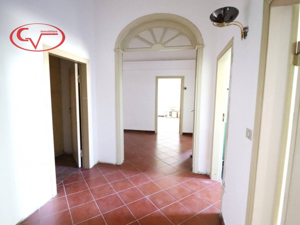 Appartamento a Montevarchi in Piazza della Repubblica - Foto 3