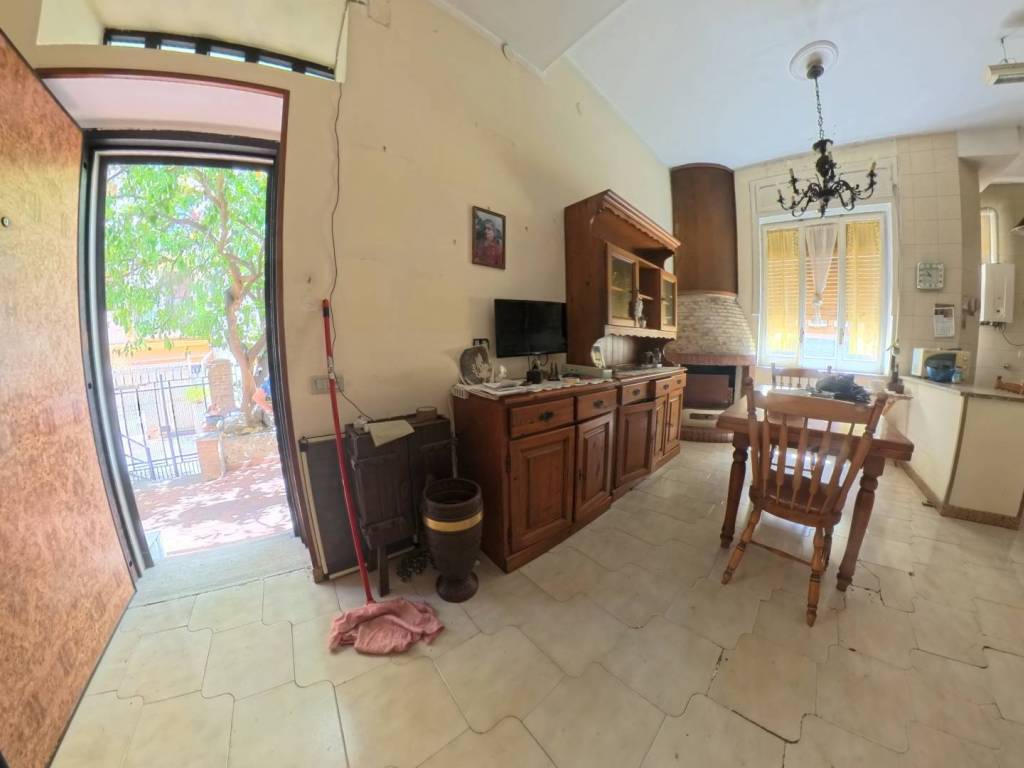 Appartamento a Salerno in Via Raffaele Cavallo - Foto 4