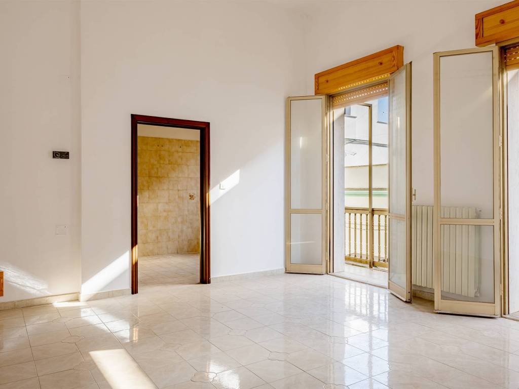 Appartamento a Francavilla fontana in Via Simeana, 124 - Foto 4