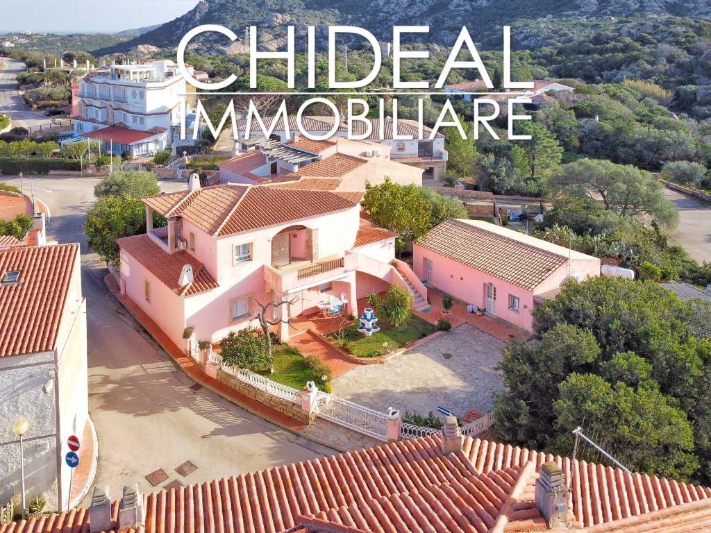 Villa a Arzachena in Via L'Aldiola, 2 - Foto 2