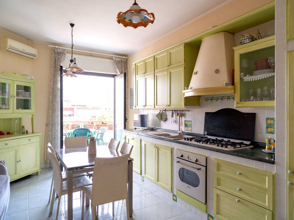 Appartamento a Casoria in Via Giovanni Amato, 76 - Foto 2