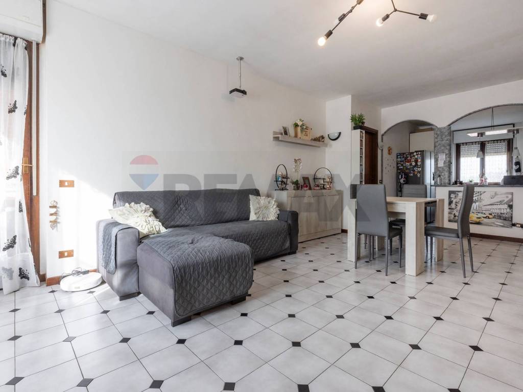 Appartamento a Tradate in Via Sabotino - Foto 4