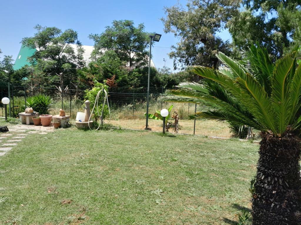 Villa a Sabaudia in Via Tevere - Foto 4