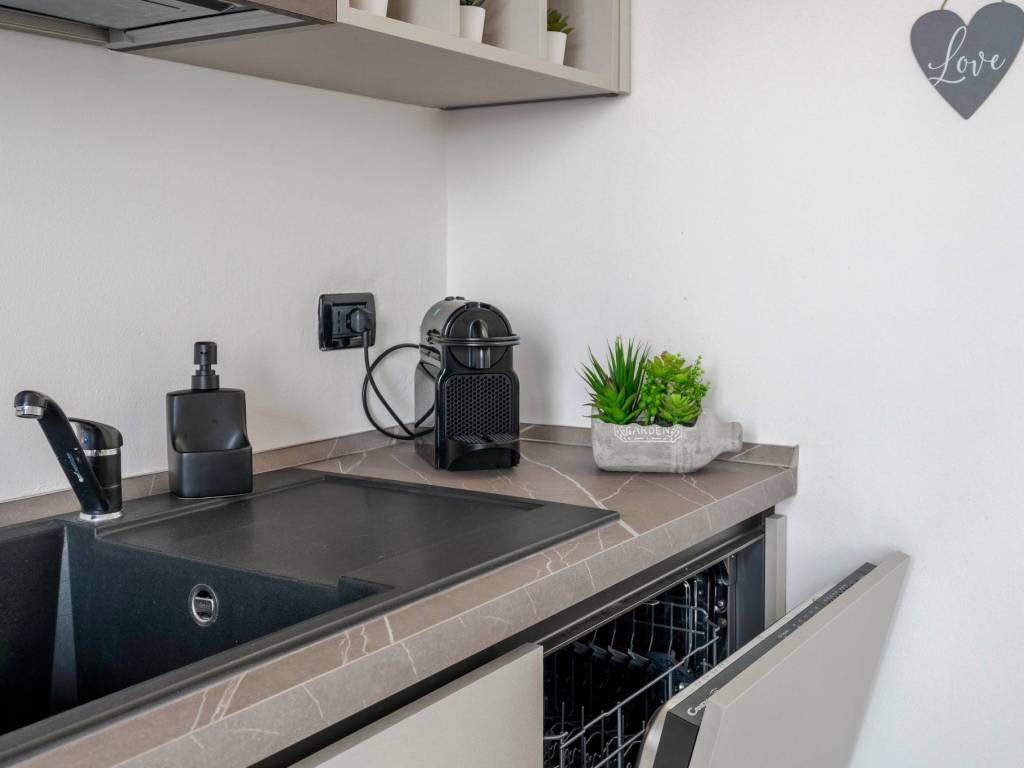 Appartamento a Manerba del garda in Via Case Sparse Perlino, 9 - Foto 5