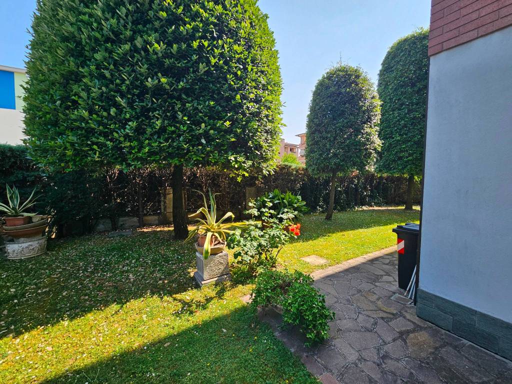 Villa a Soliera in Via Giacomo Leopardi, 13 - Foto 2